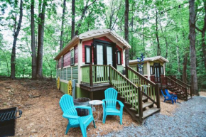 Gypsy Cottage Near the Smokies #15 Queenie